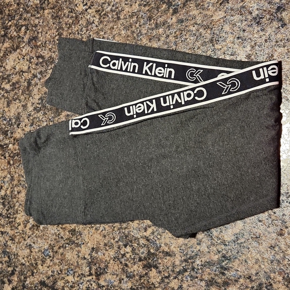 🌸3/$25! When Bundled Women's Calvin Klein performance leggings Gray size